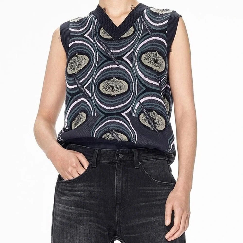JNBY V-Neck Onion Print Sleeveless Knit Vest XL